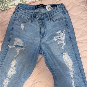 Hollister High Wasted Mom Jeans